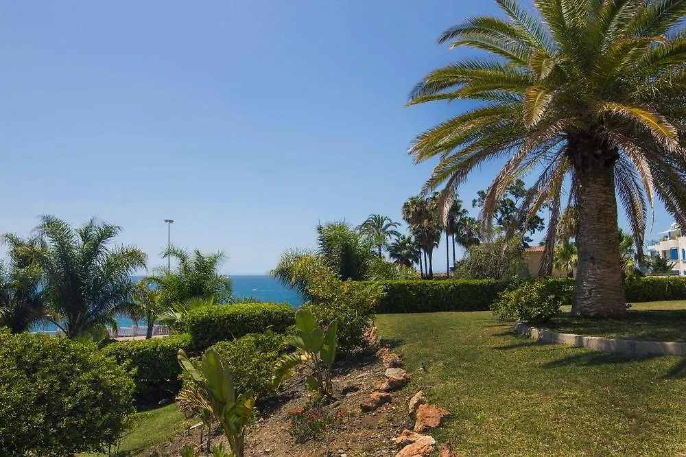 Flatotel International Benalmadena 3*,